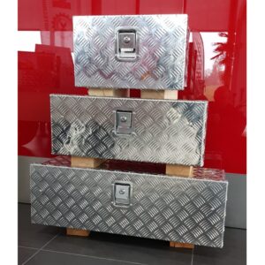 Staubox aus Alu-Riffelblech (Unterflur) 800x230x250 mm (RU46)