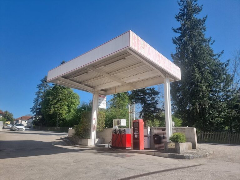 nav-tankstelle